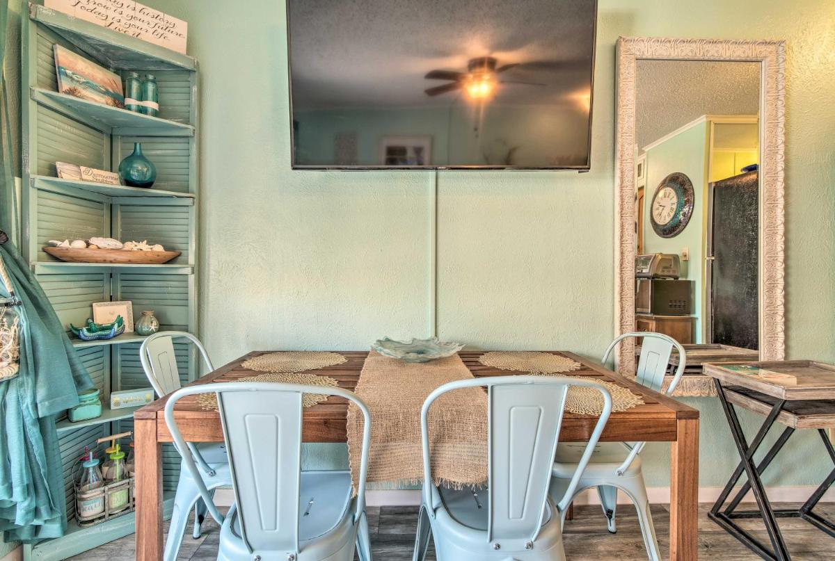 Cozy Corpus Christi Condo with Pool and Beach Access - image 6