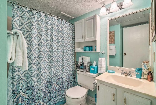 Cozy Corpus Christi Condo with Pool and Beach Access - image 9