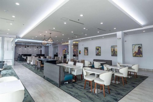 La Quinta Inn & Suites by Wyndham Corpus Christi Southeast - image 15