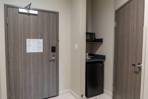 La Quinta Inn & Suites by Wyndham Corpus Christi Southeast - image 26
