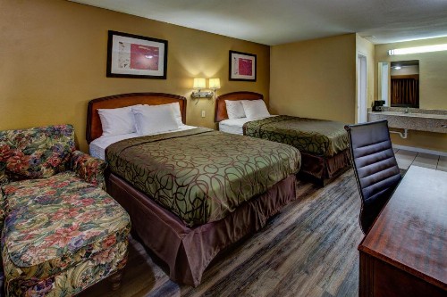 Kingsway Inn Corsicana - image 4