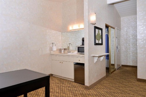 Best Western Corte Madera Inn - image 40