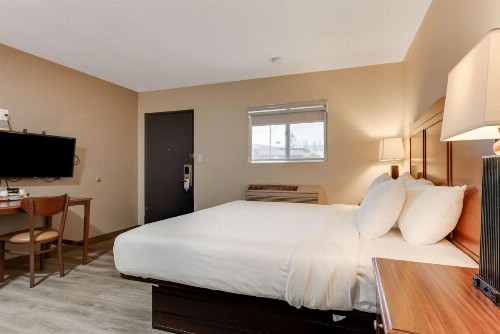 Suburban Extended Stay - image 5