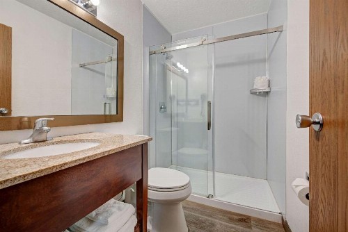 Quality Inn - image 13