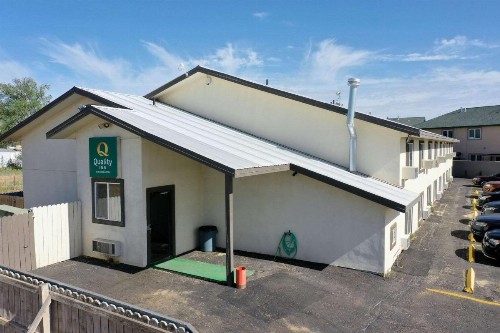 Quality Inn - image 19