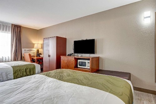 Quality Inn - image 26