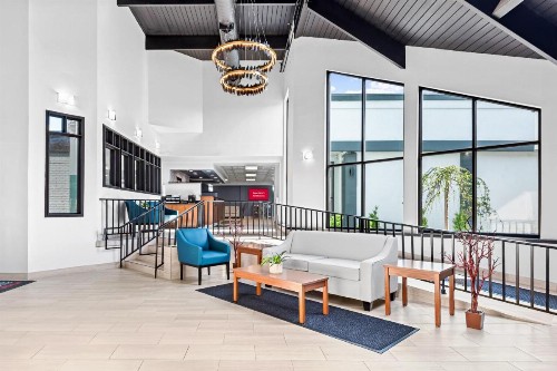 Ramada Hotel & Conference Center by Wyndham Cortland - image 10