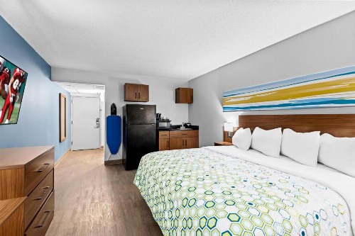 Ramada Hotel & Conference Center by Wyndham Cortland - image 44