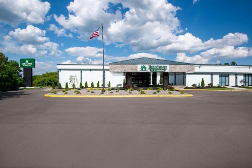 Ramada Hotel & Conference Center by Wyndham Cortland - image 5