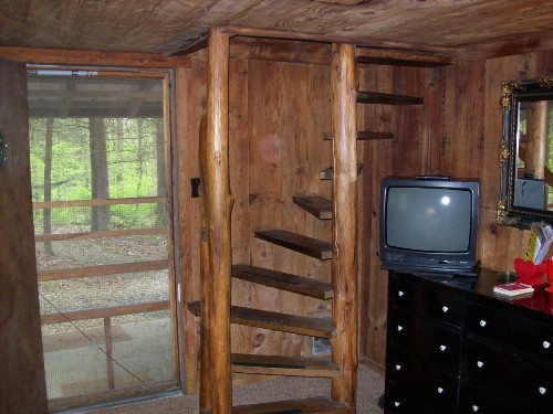 Garden of Eden Cabins - image 10