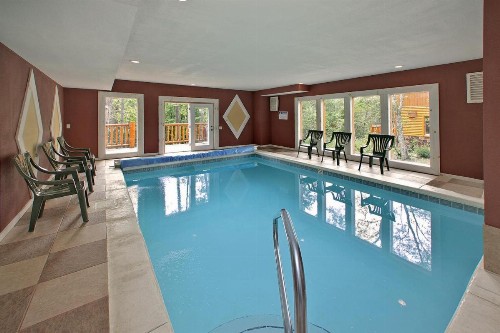 House Rental, Nc, Lakefront, Pool, Game Room, Fire Pit, Dock, Movie Room, Available June 28 - July 1