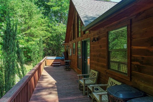 Moosetrax Cabin - image 14