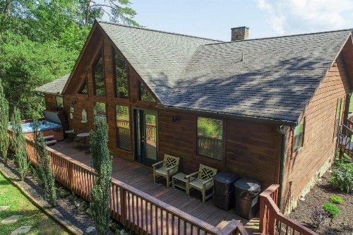 Moosetrax Cabin - image 15