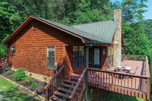 Moosetrax Cabin - image 19