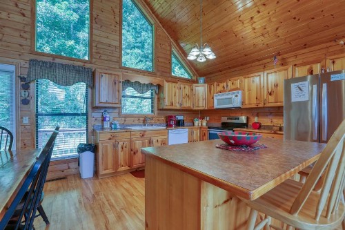 Moosetrax Cabin - image 7