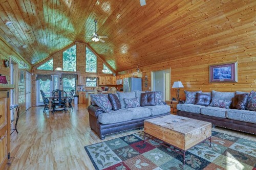 Moosetrax Cabin - image 8