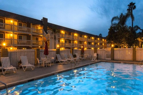 Ramada by Wyndham Costa Mesa/Newport Beach - image 23