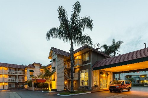 Ramada by Wyndham Costa Mesa/Newport Beach - image 26