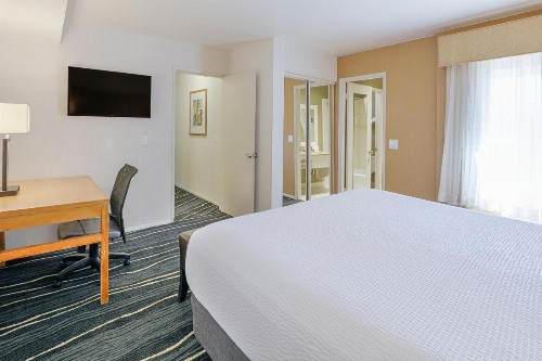 Ramada by Wyndham Costa Mesa/Newport Beach - image 50