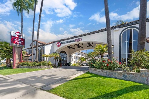 Best Western Plus Newport Mesa Inn - image 22