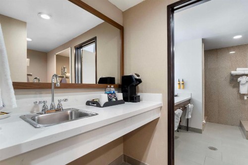 Best Western Plus Newport Mesa Inn - image 50