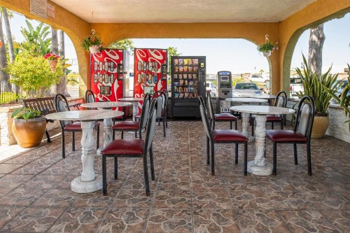 Vagabond Inn Costa Mesa - image 11