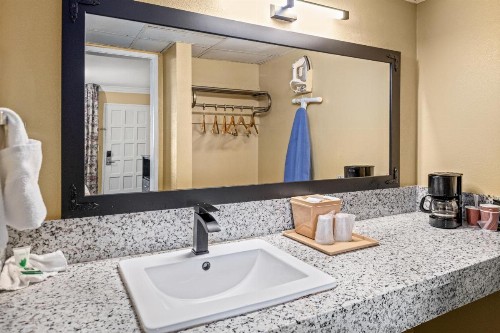 Vagabond Inn Costa Mesa - image 15