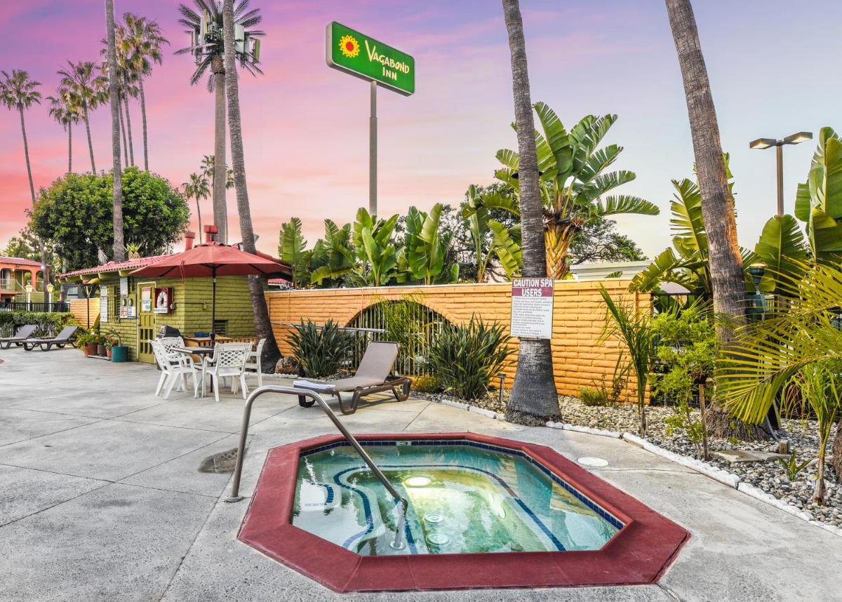 Vagabond Inn Costa Mesa - image 3