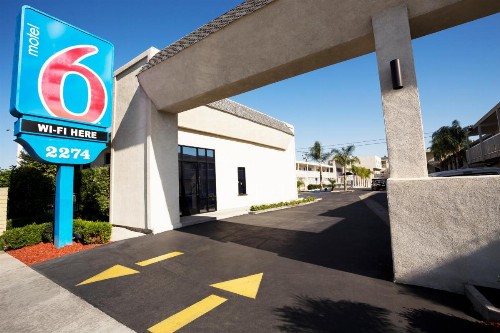 Motel 6-Costa Mesa CA - Newport Beach - image 3