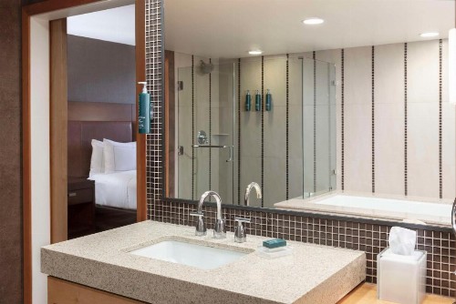 Hilton Orange County/Costa Mesa - image 10
