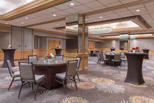 Hilton Orange County/Costa Mesa - image 31