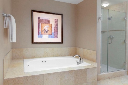 Hilton Orange County/Costa Mesa - image 37
