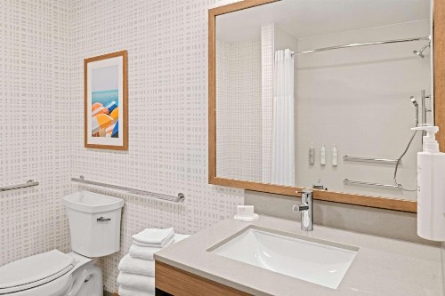 Holiday Inn Express Costa Mesa an IHG Hotel - image 27