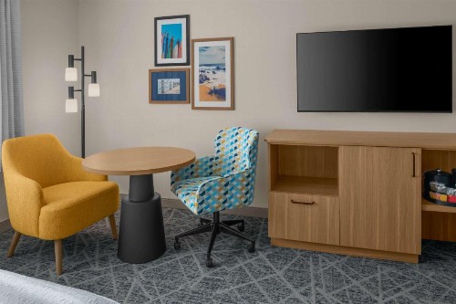 Holiday Inn Express Costa Mesa an IHG Hotel - image 35