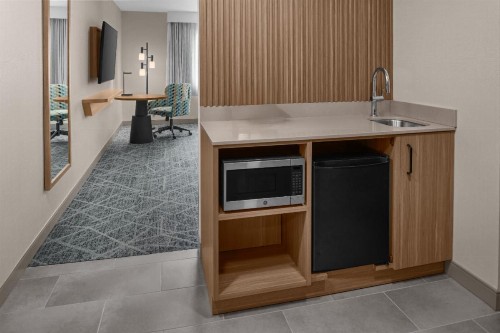 Holiday Inn Express Costa Mesa an IHG Hotel - image 41
