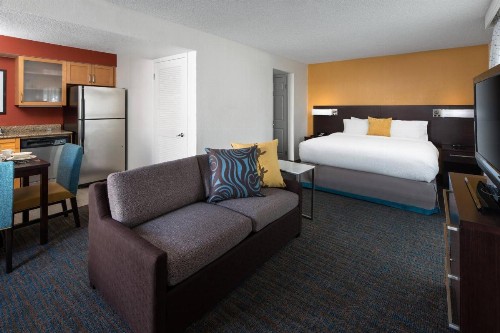 Residence Inn Costa Mesa Newport Beach - image 3