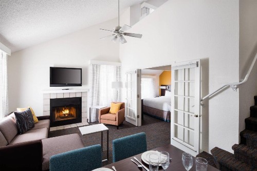 Residence Inn Costa Mesa Newport Beach - image 9