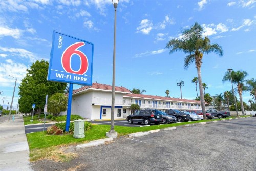 Motel 6-Costa Mesa CA - image 11