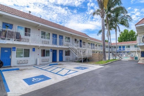 Motel 6-Costa Mesa CA - image 12