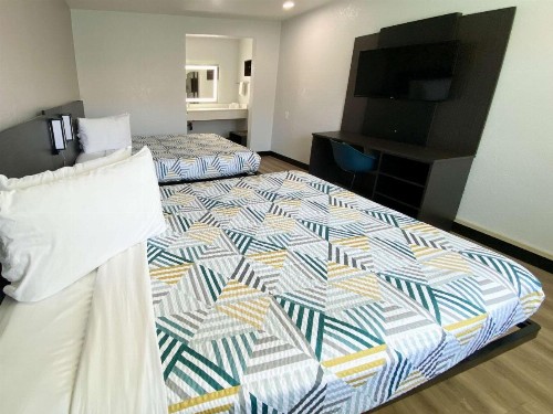 Motel 6-Costa Mesa CA - image 14
