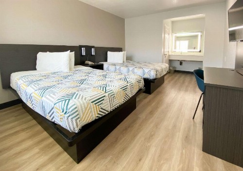 Motel 6-Costa Mesa CA - image 2