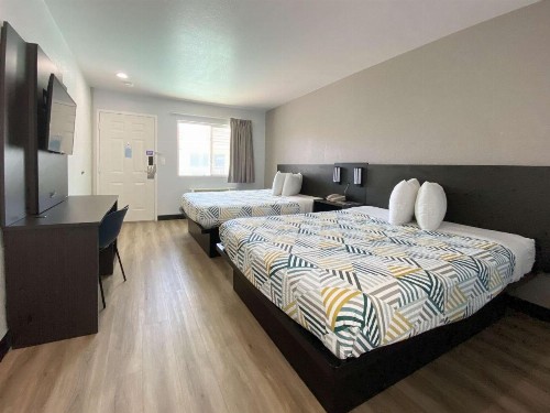 Motel 6-Costa Mesa CA - image 21