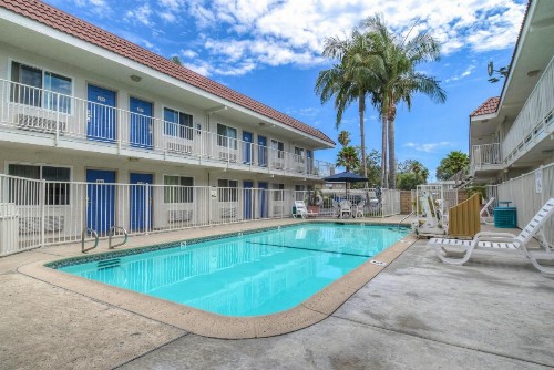 Motel 6-Costa Mesa CA - image 5