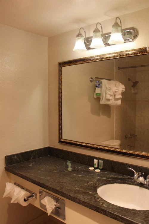 Cozy Inn - image 44
