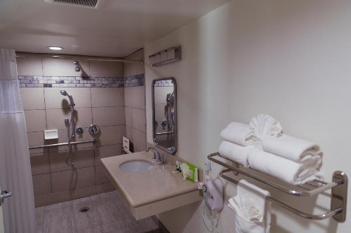 Cozy Inn - image 5