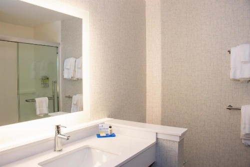Holiday Inn Express and Suites Tuscaloosa East Cottondale - image 11