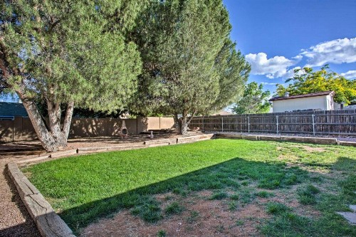 S. Cottonwood Home w/ Yard 3 Mi to Main St. - image 3