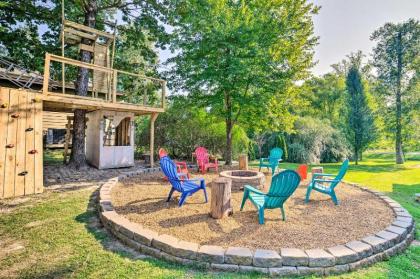 No Wake Zone Pickwick Home with Patio in Counce Tennessee