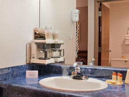 BridgePointe Inn & Suites by BPhotels Council Bluffs Omaha Area