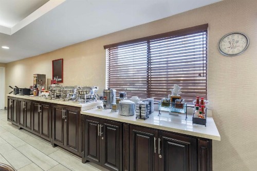 Best Western Plus West Covina Inn - image 14
